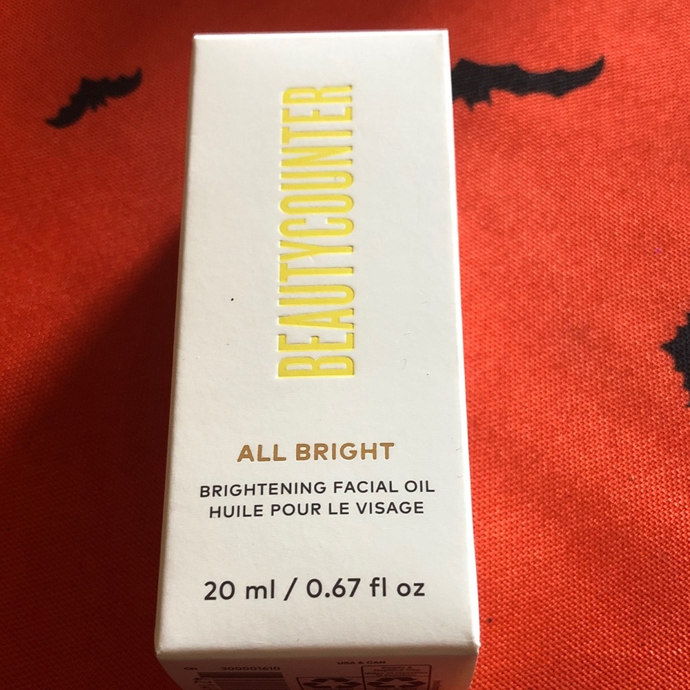 New in Box. Beauty counter All bright Facial Oil. Size 0.67 oz.